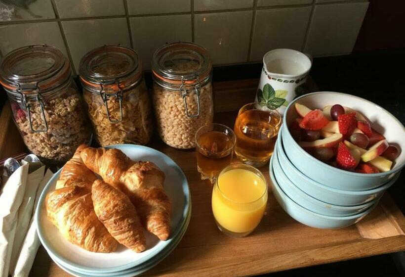 Mays Cottage Bed And Breakfast