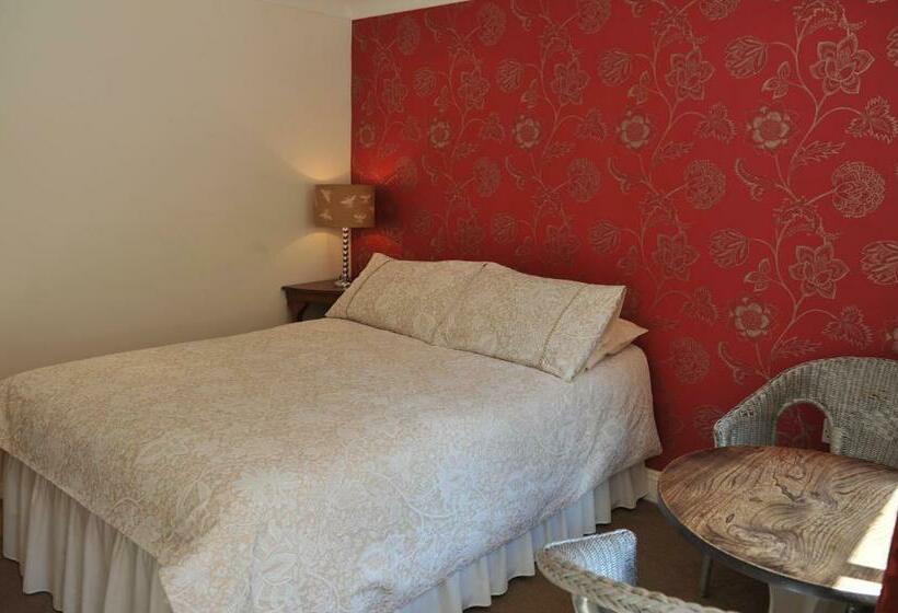 Mays Cottage Bed And Breakfast