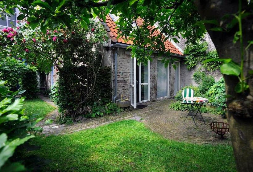 펜션 B&b Achter De Sterren