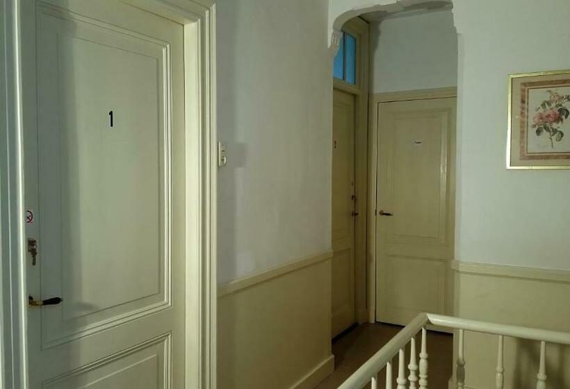 پانسیون City Lodge Stay A While