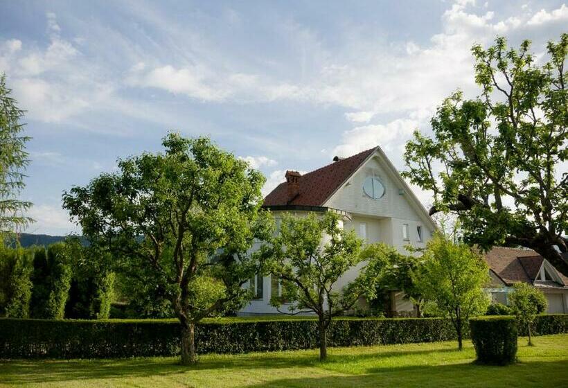 پانسیون Guest House Vitaja