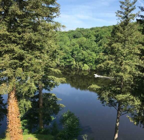 פנסיון Le Chalet Du Lac