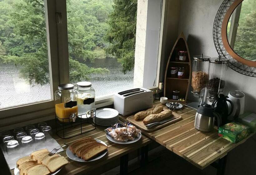 פנסיון Le Chalet Du Lac