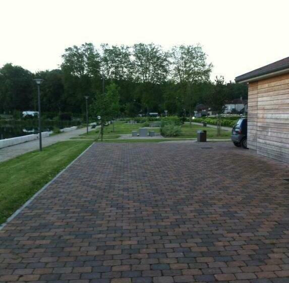 بنسيون Les Lilas Roses