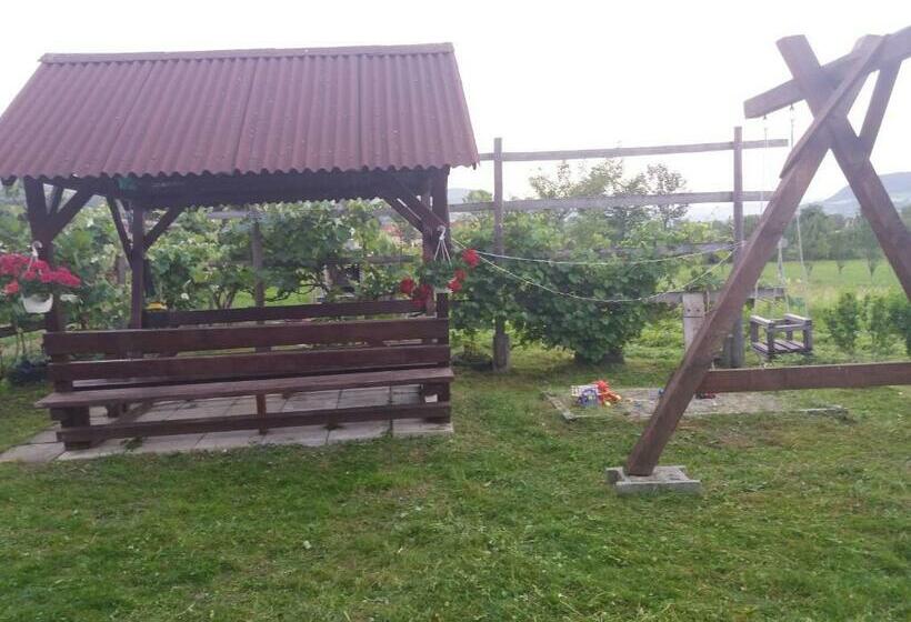 بنسيون Maksai Vendégház