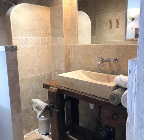 פנסיון Mas Du Cimaï