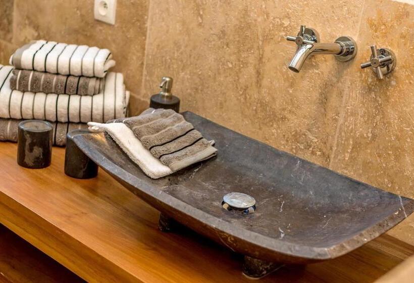 פנסיון Mas Du Cimaï