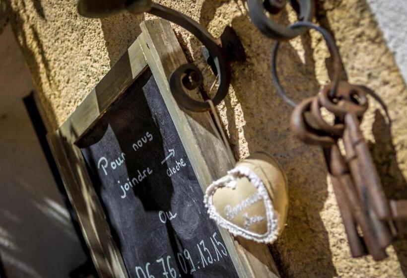 פנסיון Mas Du Cimaï