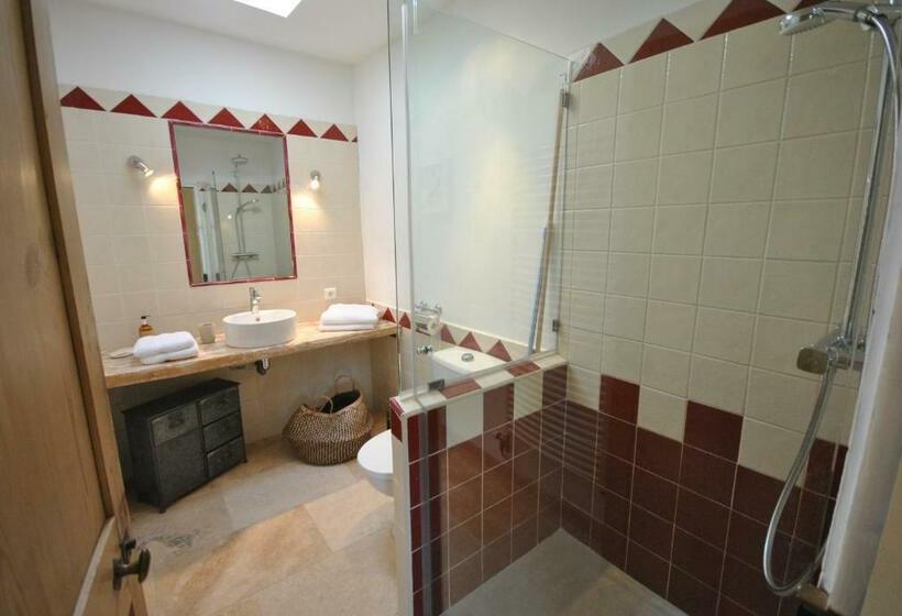 بنسيون Mas Serena