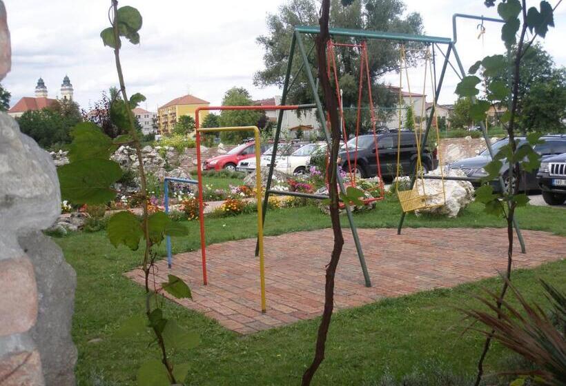 بنسيون Penzion Moravská Oáza