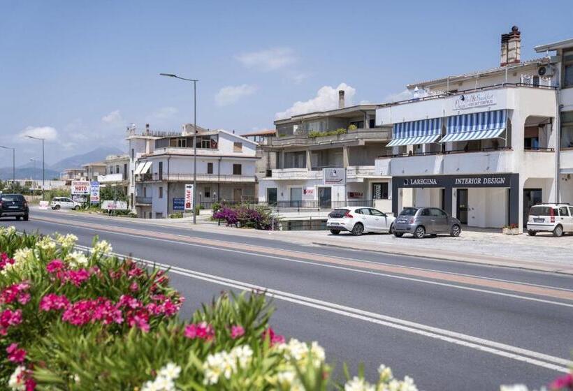 Queen S Bed & Breakfast