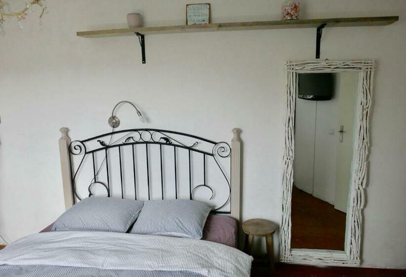 Silver Moon Bed & Breakfast