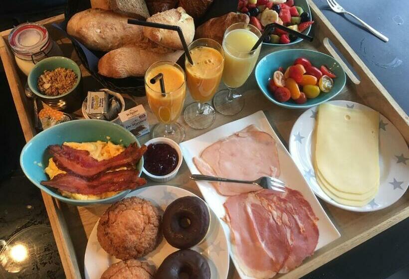 Silver Moon Bed & Breakfast