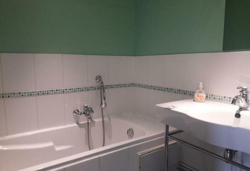 مبيت وإفطار Ambiances Chambres D  Hôtes