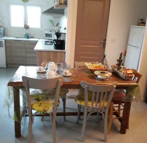 住宿加早餐  Aux Cadollines