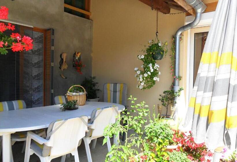 住宿加早餐  Aux Cadollines