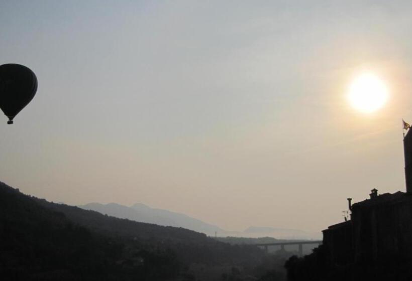 تختخواب و صبحانه Cala Clareta