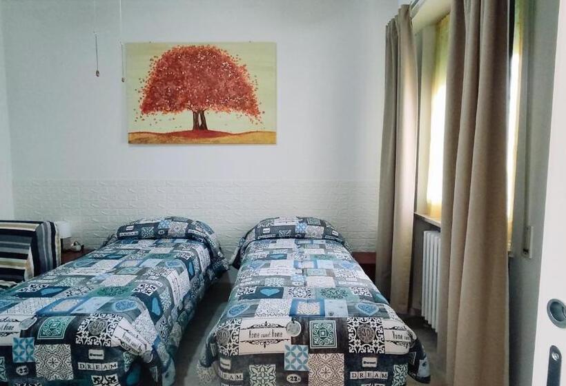 مبيت وإفطار Casa Elvezia Guest House