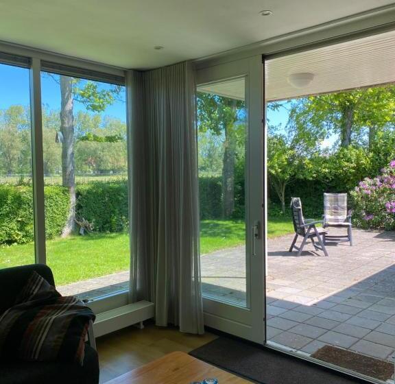 ベッドアンドブレックファースト Gastenverblijf Neeltje