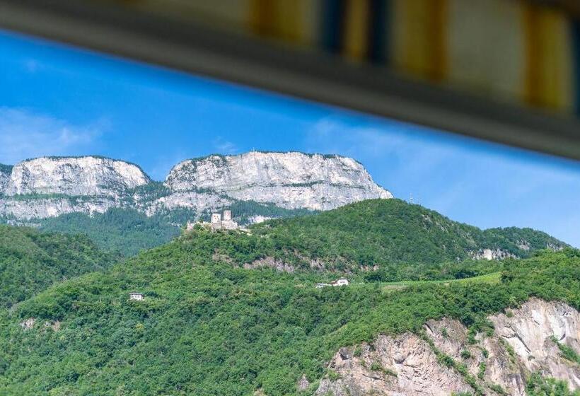 ベッドアンドブレックファースト Haus Stolz