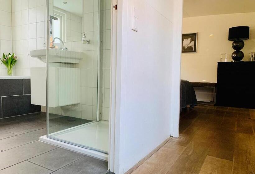 مبيت وإفطار Houseboat Amsterdam