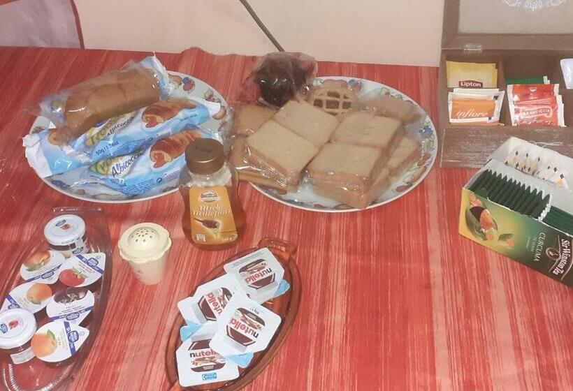 مبيت وإفطار Marika S Home