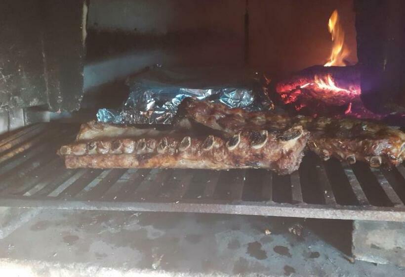 مبيت وإفطار Marika S Home