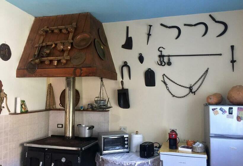 مبيت وإفطار Marika S Home