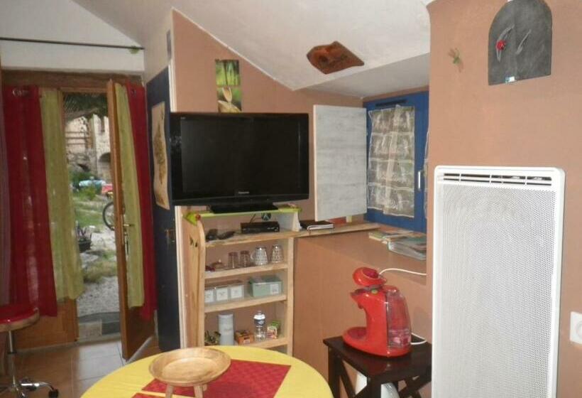 住宿加早餐  Mas De La Boheme   L Hermet