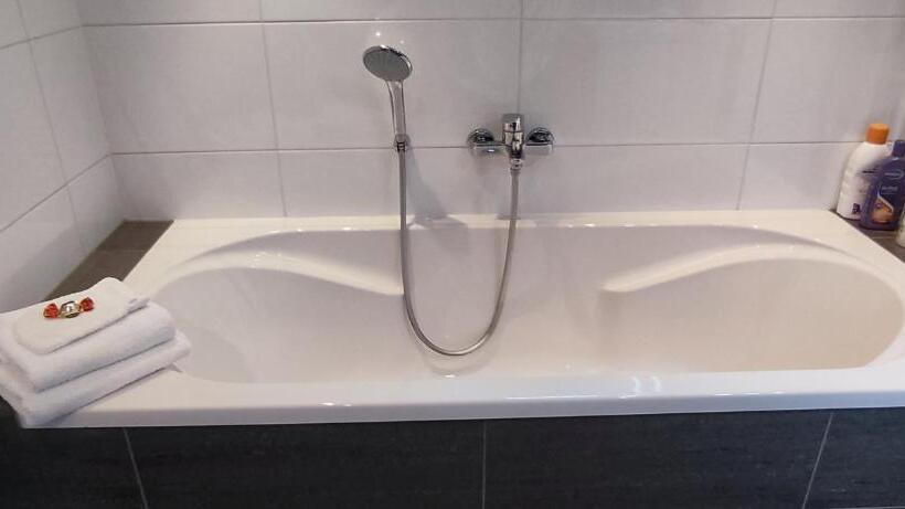 ベッドアンドブレックファースト Overbosch