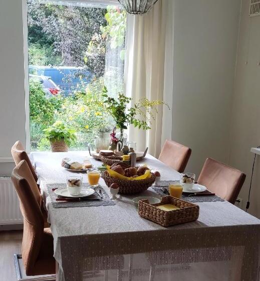 ベッドアンドブレックファースト Overbosch