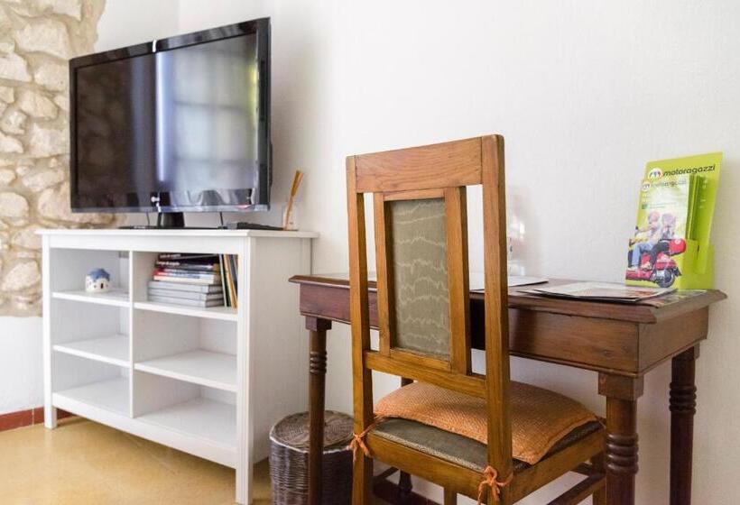 مبيت وإفطار Relais Des Roches