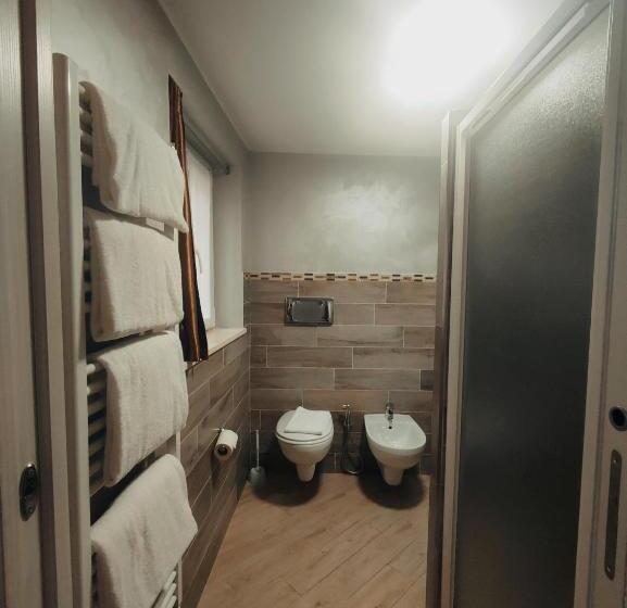 مبيت وإفطار Villa Ormeni