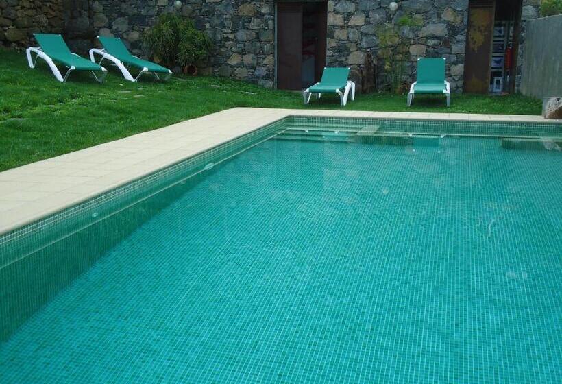 فندق A Casa Estrelícia Dourada Garcês