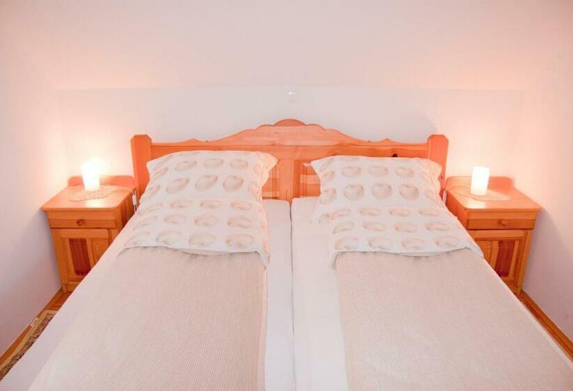 هتل Farm Stay Bukovje