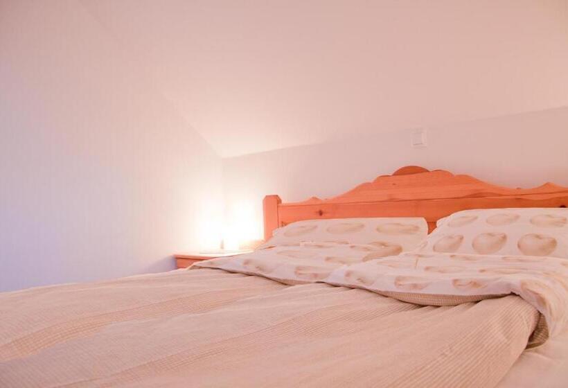 هتل Farm Stay Bukovje