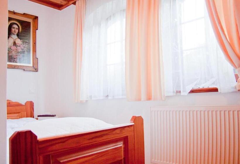 هتل Farm Stay Bukovje