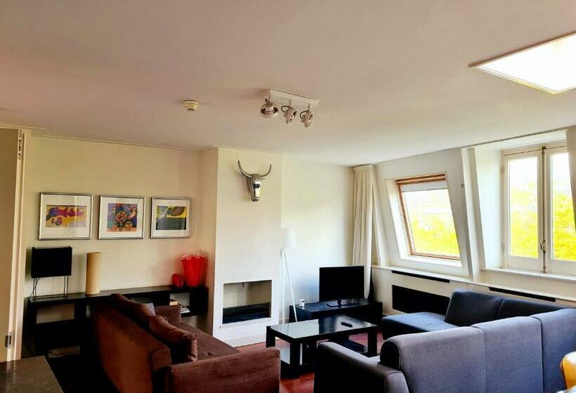 Marnix Top: 8p Near Leidsche