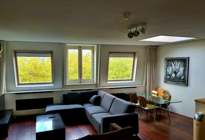 Marnix Top: 8p Near Leidsche