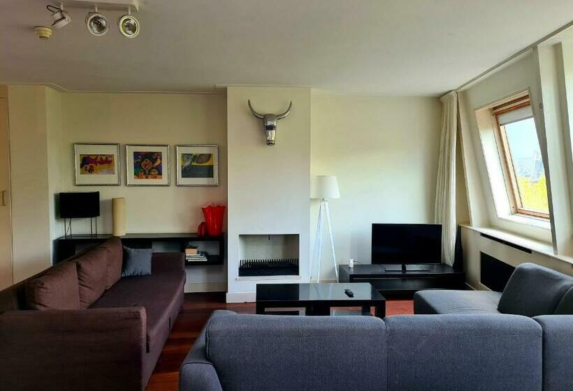 Marnix Top: 8p Near Leidsche