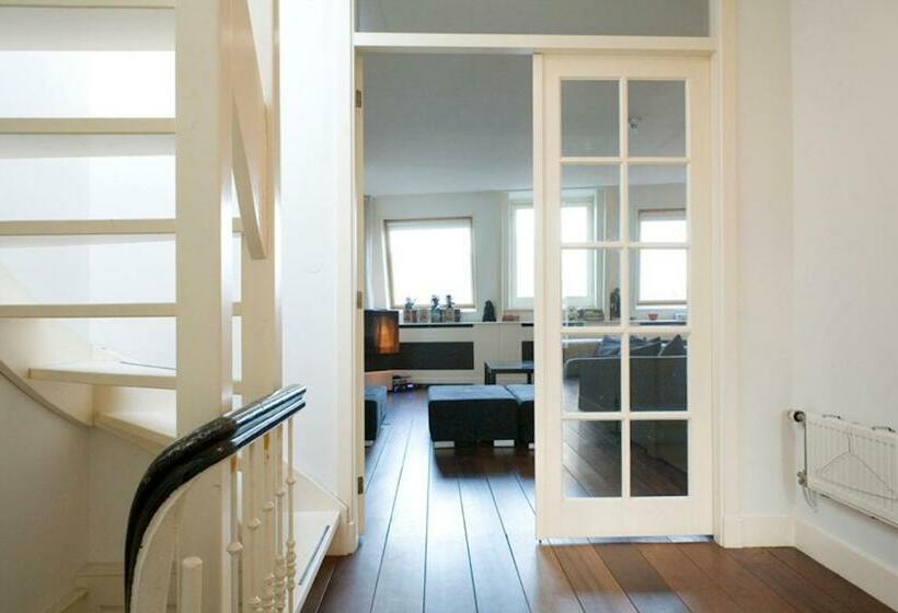 Marnix Top: 8p Near Leidsche