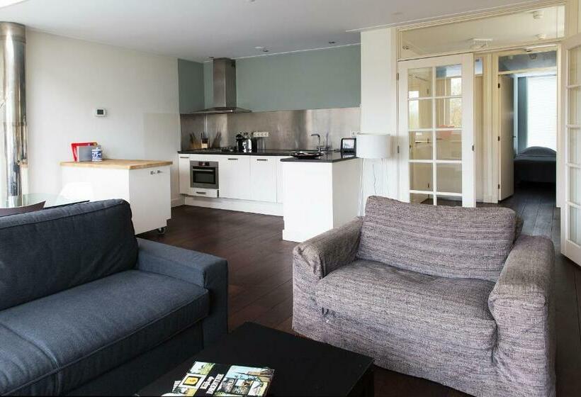 Marnix Top: 8p Near Leidsche