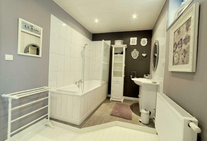 膳宿费 Aux Petits Bonheurs