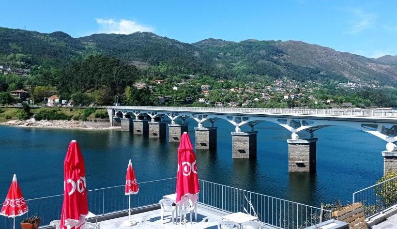 פנסיון Beira Rio Do Gerês