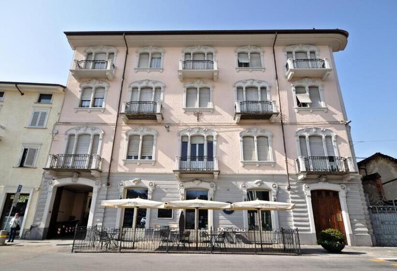 بنسيون La Boqueria