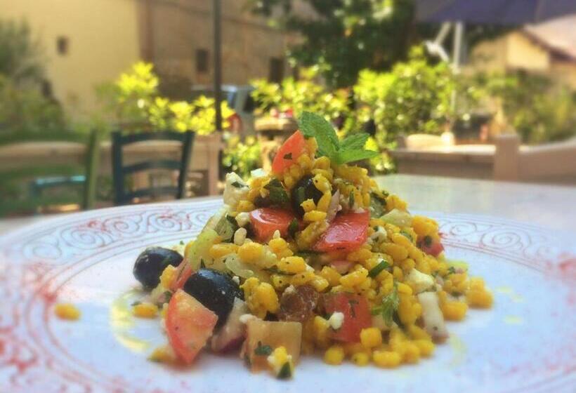 بنسيون La Boqueria