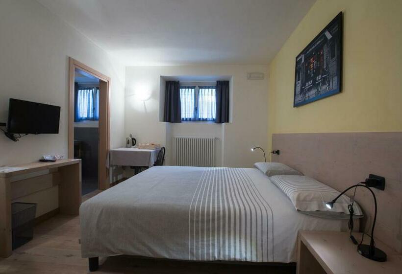 ペンション Marzia Rooms