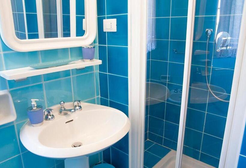 بنسيون Valesmeralda Boutique Rooms