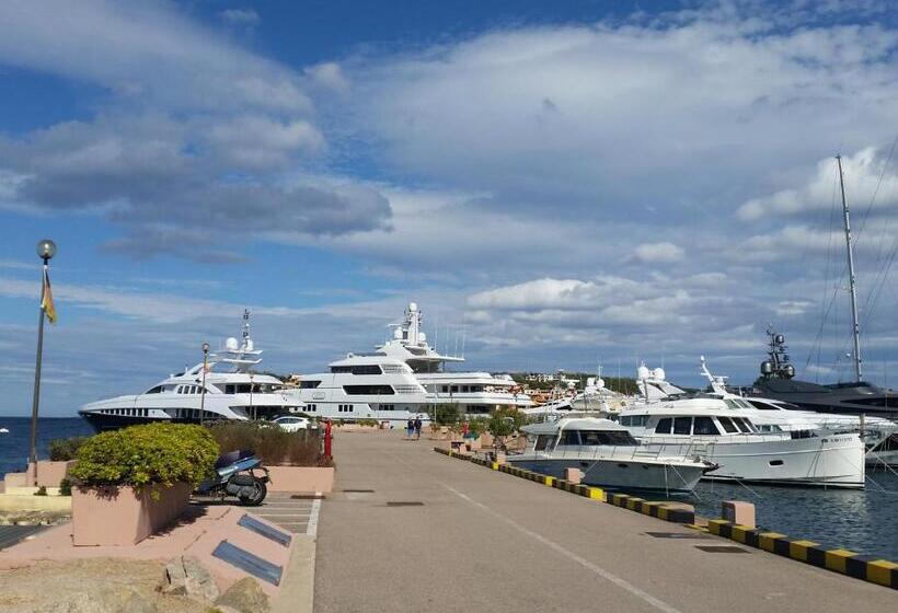 بنسيون Valesmeralda Boutique Rooms