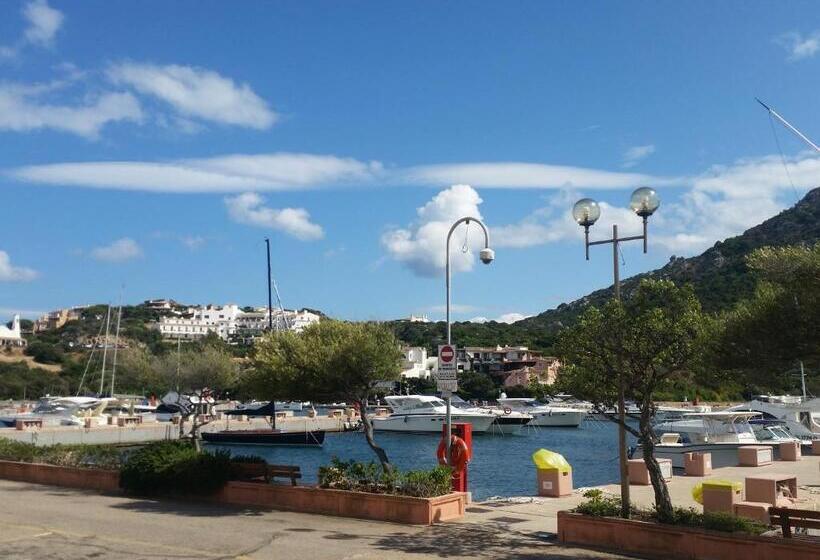 بنسيون Valesmeralda Boutique Rooms